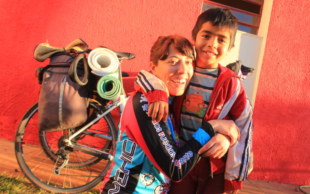 Osvaldo Ferrari, Dos Ruedas Por Mi Gente, Latin America