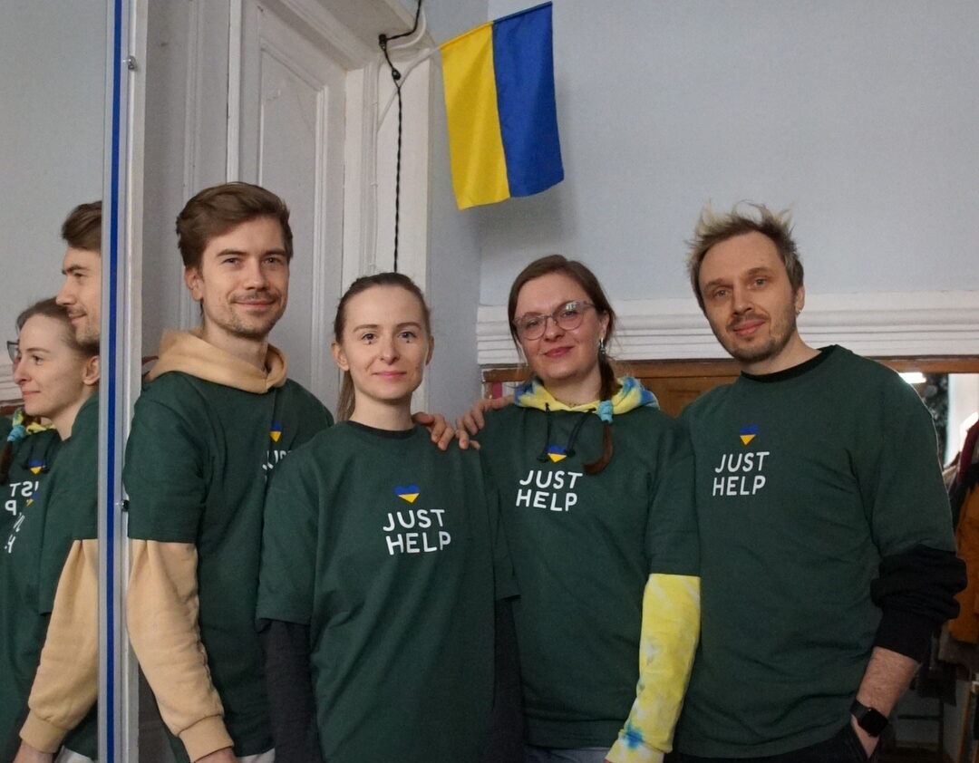 A classroom of Nigerian young girls