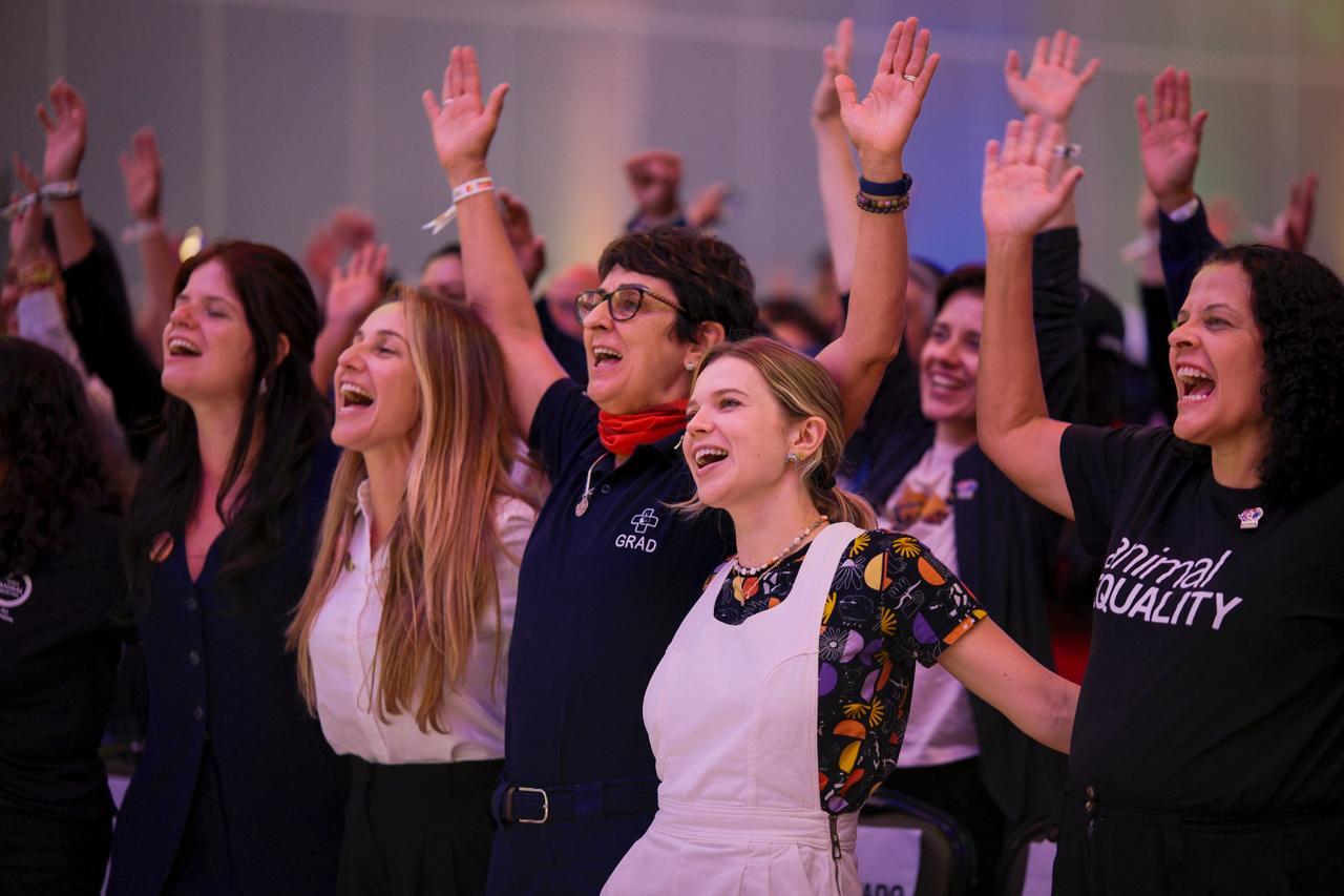 A classroom of Nigerian young girls